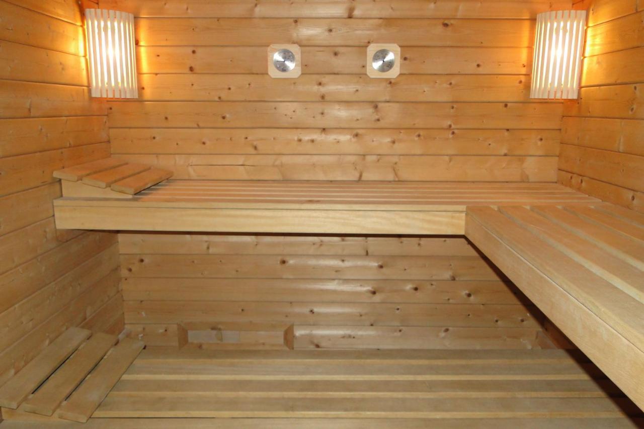 Gite 295 Montagnes Du Jura Avec Spa Et Sauna Classe 3 Etoiles Foncine-le-Haut Exterior foto